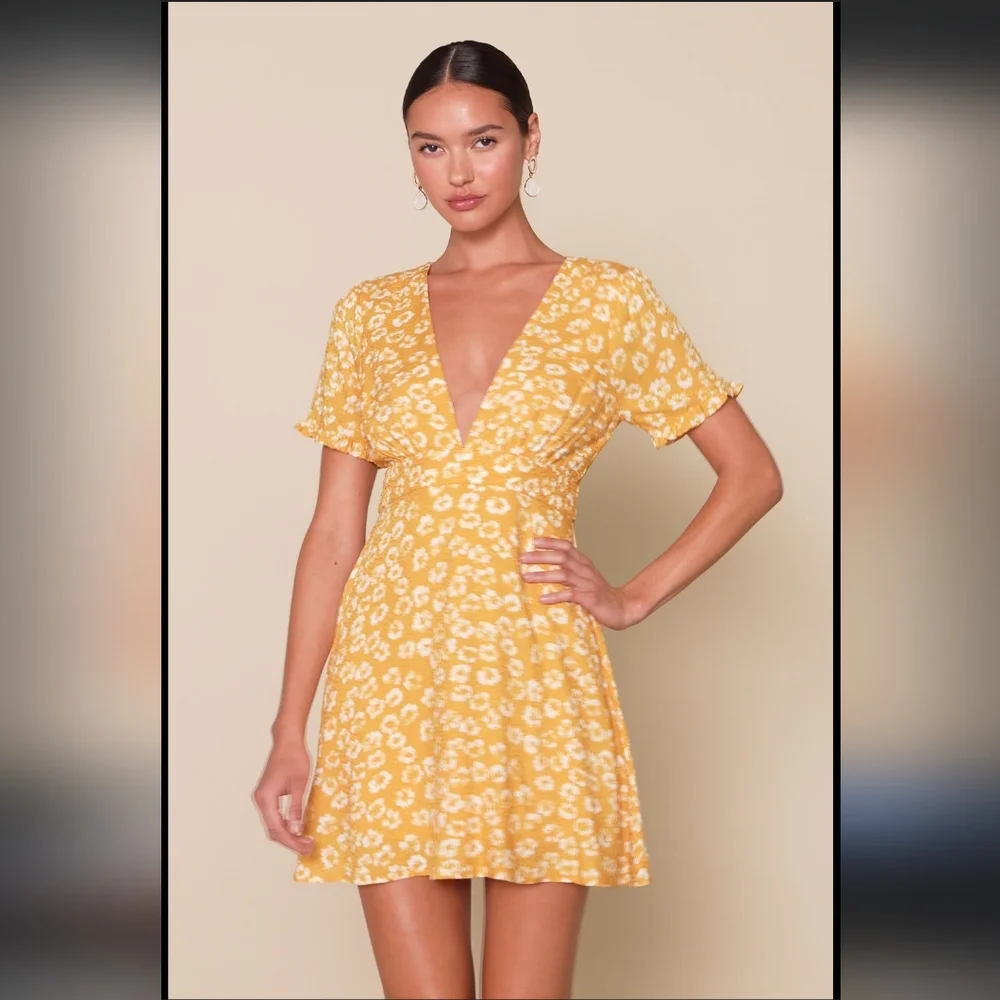 Lulu's Yellow Floral Mini Dress - Picture 3 of 9